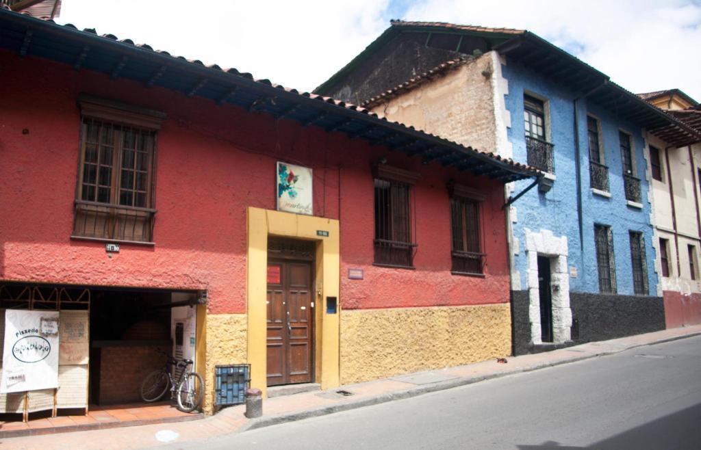 Swiss Hostal Martinik Bogota Exterior photo